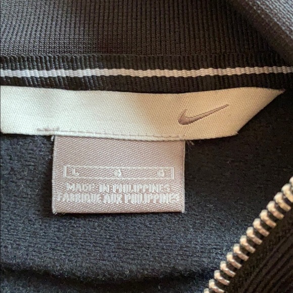 Nike zip jacket - Picture 2 of 4